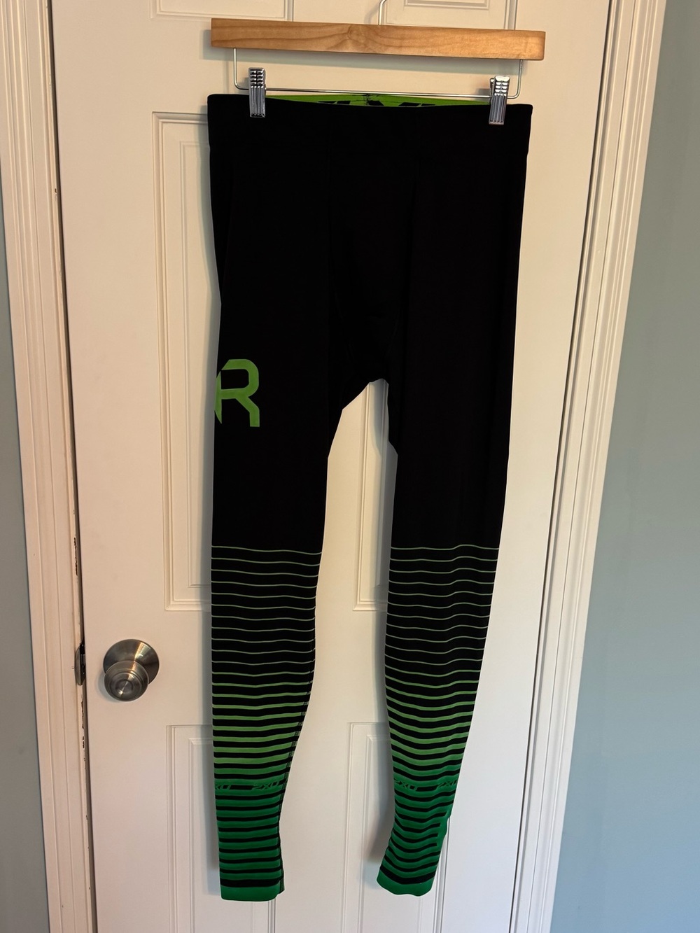 2XU Elite Power Recovery Compression Tights compression leggings Black and Green - Picture 2 of 6